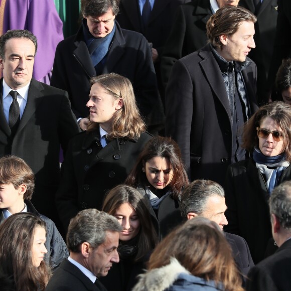 Olivier Sarkozy, Pierre Sarkozy, Jean Sarkozy et sa femme Jessica Sebaoun, François Sarkozy, ses filles Anastasia et Katinka, Nicolas Sarkozy - Sortie des obsèques de Andrée Sarkozy (mère de Nicolas Sarkozy), dite Dadue née Andrée Mallah, en l'église Saint-Jean-Baptiste à Neuilly-Sur-Seine, le 18 décembre 2017.