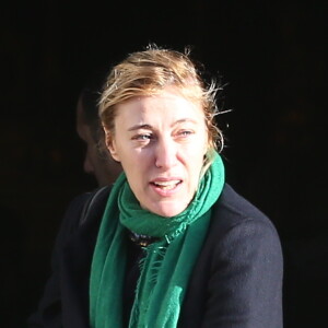 Valeria Bruni Tedeschi - Sortie des obsèques de Andrée Sarkozy (mère de Nicolas Sarkozy), dite Dadue née Andrée Mallah, en l'église Saint-Jean-Baptiste à Neuilly-Sur-Seine, le 18 décembre 2017.