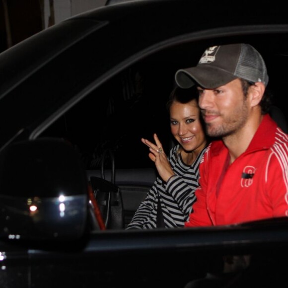 Anna Kournikova et Enrique Iglesias le 26 janvier 2012 à Miami