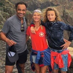 Yannick Noah en vacances au Cap Vert avec sa femme Isabelle et leur fils Joalukas. Décembre 2017.