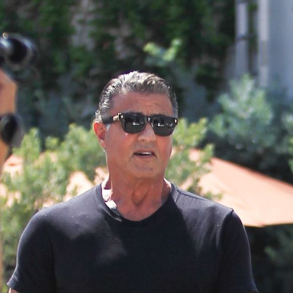 Exclusif - Arnold Schwarzenegger et Sylvester Stallone vont déjeuner ensemble au restaurant Ebaldi à Beverly Hills, le 29 août 2016.