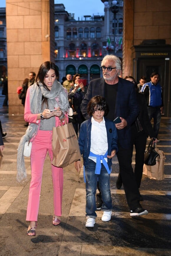 Flavio Briatore avec son épouse et leur fils Falco à Milan en Italie le 27 avril 2017.