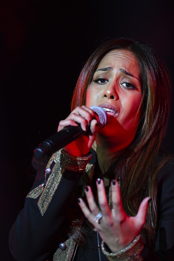 Exclusif - Amel Bent - Enregistrement de l'émission "Johnny, toute la musique qu'ils aiment" à la Seine Musicale, diffusée le 6 janvier 2018 sur TF1. Tournage le 13 décembre 2017. © Perusseau-Veeren / Bestimage