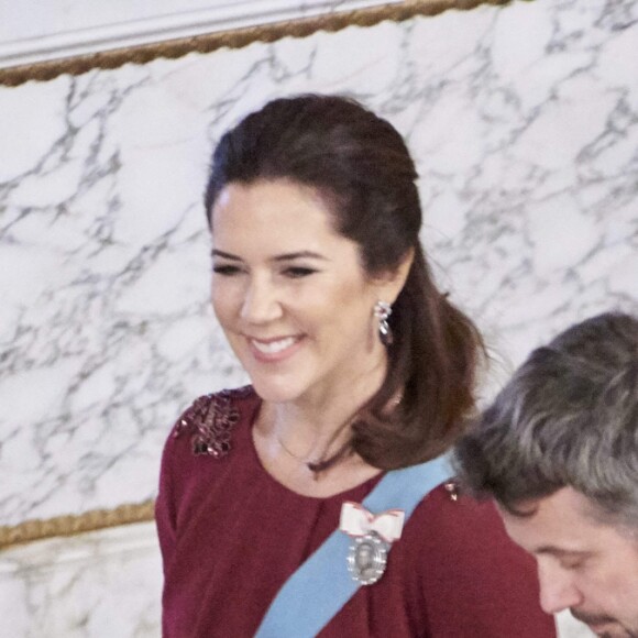 Le prince héritier Frederik et la princesse Mary de Danemark secondaient la reine Margrethe II au palais de Christiansborg à Copenhague le 3 janvier 2018 pour les voeux de la monarque au corps diplomatique.