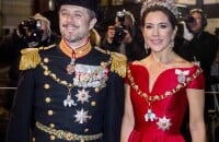 Arrivée de la famille royale de Danemark (le prince Joachim et la princesse Marie, le prince Frederik et la princesse Mary, et enfin la reine Margrethe II) au palais Christian VII à Copenhague le 1er janvier 2018 pour le premier banquet du Nouvel An.