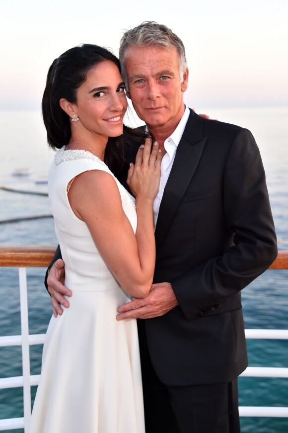 Franck Dubosc, l'acteur et humoriste français, et son épouse, Danièle, portant une parure de bijoux signée Messika, durant le 5e gala annuel de l'unité d'Antibes Juan les Pins, Vallauris, Golfe Juan, de la Croix Rouge française dans le cadre du prestigieux hôtel Eden Roc au Cap d'Antibes, le 10 juin 2017. © Bruno Bébert/Bestimage