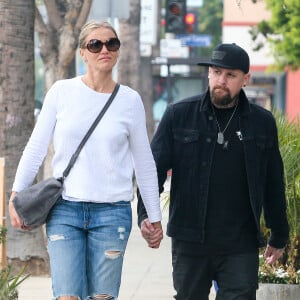 Exclusif - Cameron Diaz et son mari Benji Madden se promènent en amoureux dans les rues de Los Angeles, Californie, Etats-Unis, le 12 septembre 2016.12/09/2016 - Los Angeles