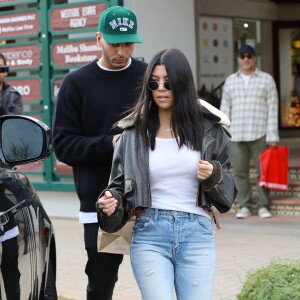 Kourtney Kardashian et Younes Bendjima sont allés déjeuner au restaurant Tony Taverna à Malibu le 23 decembre 2017.