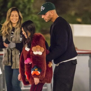 Kourtney Kardashian et sa fille Penelope avec son compagnon Younes Bendjima, Kim Kardashian et ses enfants North et Saint sont allées faire du patin à glace à Malibu le 23 decembre 2017.