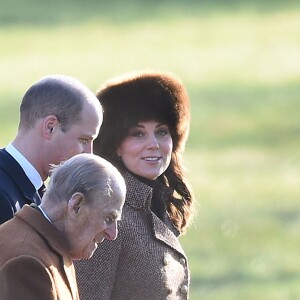 La duchesse Catherine de Cambridge et le prince William avec le duc d'Edimbourg à Sandringham le 7 janvier 2018, de sortie pour la messe en l'église Sainte Marie Madeleine. © Joe Giddens/PA Wire/Abacapress.com