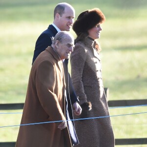 La duchesse Catherine de Cambridge et le prince William avec le duc d'Edimbourg à Sandringham le 7 janvier 2018, de sortie pour la messe en l'église Sainte Marie Madeleine. © Joe Giddens/PA Wire/Abacapress.com