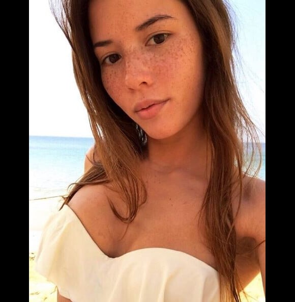 Emilie Broussouloux, en vacances, pose sur Instagram le 7 janvier 2018.