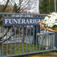 De nombreux fans de France Gall sont venus se recueillir devant le cercueil de la chanteuse au funérarium du Mont Valérien à Nanterre. Le 10 janvier 2018