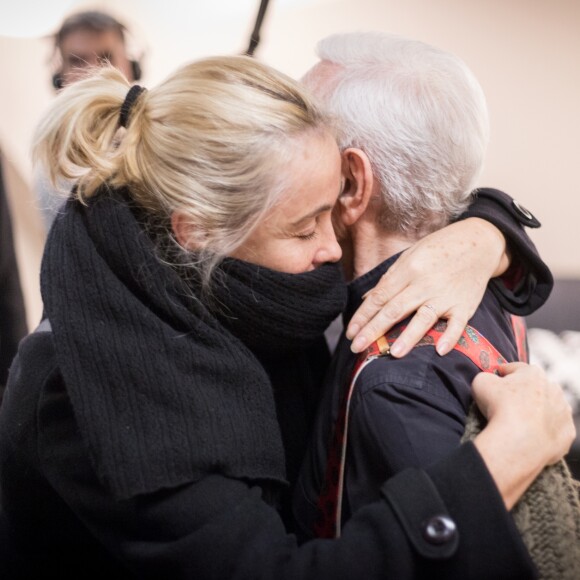 Exclusif - Emmanuelle Béart - Concert de Charles Aznavour à l'Accorhotels Arena à Paris, le 13 décembre 2017 © Cyril Moreau / Bestimage