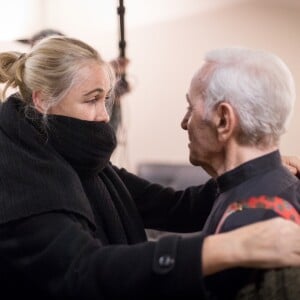 Exclusif - Emmanuelle Béart - Concert de Charles Aznavour à l'Accorhotels Arena à Paris, le 13 décembre 2017 © Cyril Moreau / Bestimage