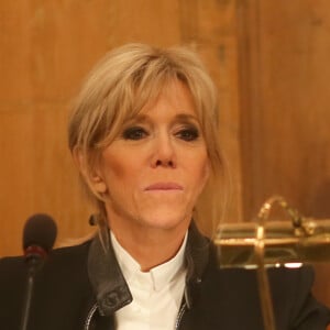 Semi-exclusif - Brigitte Macron (Trogneux) - Remise du prix 2017 "Institut de France / Fondation Stéphane Bern pour l'histoire et le patrimoine" à l'Institut de France à Paris, France, le 11 janvier 2018. © CVS/Bestimage