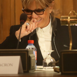 Semi-exclusif - Brigitte Macron (Trogneux) - Remise du prix 2017 "Institut de France / Fondation Stéphane Bern pour l'histoire et le patrimoine" à l'Institut de France à Paris, France, le 11 janvier 2018. © CVS/Bestimage