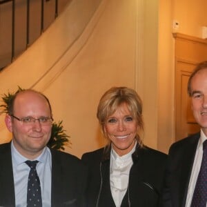 Semi-exclusif - Stéphane Bern, Raphaël Spine (Prix histoire 2017 pour l'ouvrage "Histoire du STO - édition Perrin 2017), Brigitte Macron (Trogneux), Guillaume d'Andlau (président de l'association "les châteaux forts d'Alsace"), Xavier Darcos (président de l'Institut français) - Remise du prix 2017 "Institut de France / Fondation Stéphane Bern pour l'histoire et le patrimoine" à l'Institut de France à Paris, France, le 11 janvier 2018. © CVS/Bestimage