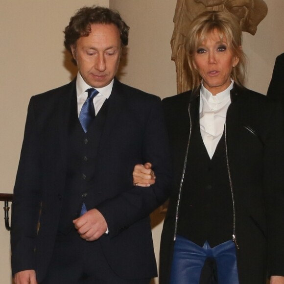 Semi-exclusif - Stéphane Bern, Brigitte Macron (Trogneux), Xavier Darcos (président de l'Institut français) et Tristan Bromet chef de cabinet de la Première Dame - Remise du prix 2017 "Institut de France / Fondation Stéphane Bern pour l'histoire et le patrimoine" à l'Institut de France à Paris, France, le 11 janvier 2018. © CVS/Bestimage