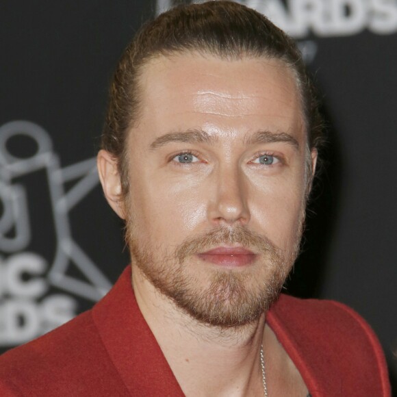 Julien Doré - 19ème édition des NRJ Music Awards à Cannes le 4 novembre 2017. © Christophe Aubert via Bestimage
