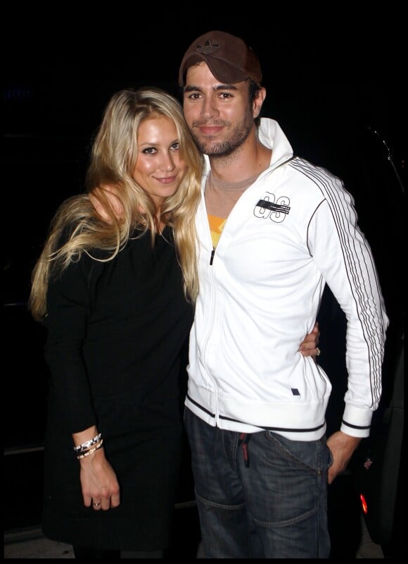 Exclusif - Anna Kournikova et Enrique Iglesias dans les rues de Miami le 18 novembre 2009.