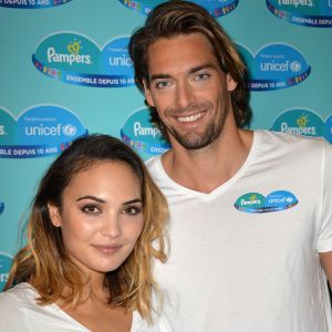 Camille Lacourt et Valérie Bègue sont les parrain et marraine du 10ème anniversaire du partenariat entre Pampers et l'Unicef pour le vaccin des enfants contre le tétanos. Paris, le 13 novembre 2015