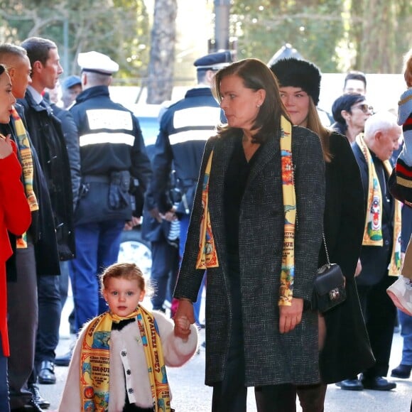 Le prince Albert II de Monaco avait amené ses enfants le prince héréditaire Jacques et la princesse Gabriella, aux côtés de la princesse Stéphanie et ses filles Pauline Ducruet et Camille Gottlieb, à la représentation du 21 janvier 2018 du 42e Festival International du Cirque de Monte-Carlo, sous le chapiteau de Fontvieille. © Olivier Huitel / Pool Monaco / Bestimage