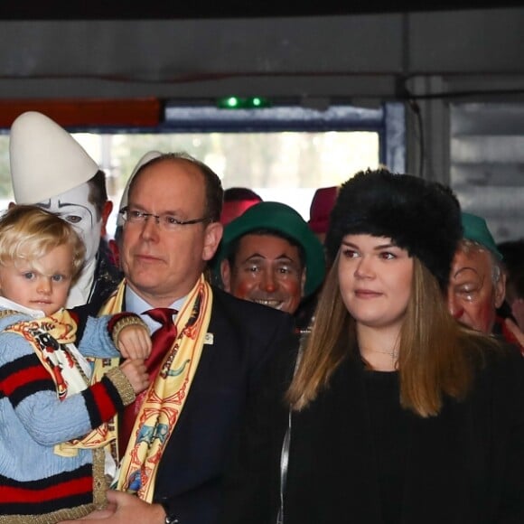 Le prince Albert II de Monaco avait amené ses enfants le prince héréditaire Jacques et la princesse Gabriella, aux côtés de la princesse Stéphanie et ses filles Pauline Ducruet et Camille Gottlieb, à la représentation du 21 janvier 2018 du 42e Festival International du Cirque de Monte-Carlo, sous le chapiteau de Fontvieille. © Olivier Huitel / Pool Monaco / Bestimage