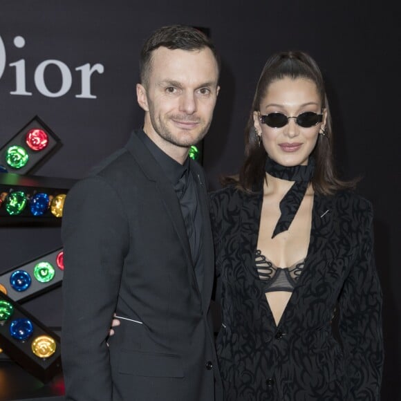 Kris Van Assche et Bella Hadid - Défilé de mode Dior Homme collection Automne/Hiver 2018/2019 à Paris, le 20 janvier 2018. © Olivier Borde/Bestimage