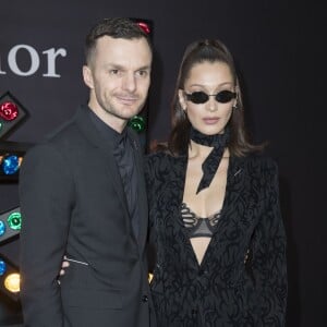 Kris Van Assche et Bella Hadid - Défilé de mode Dior Homme collection Automne/Hiver 2018/2019 à Paris, le 20 janvier 2018. © Olivier Borde/Bestimage