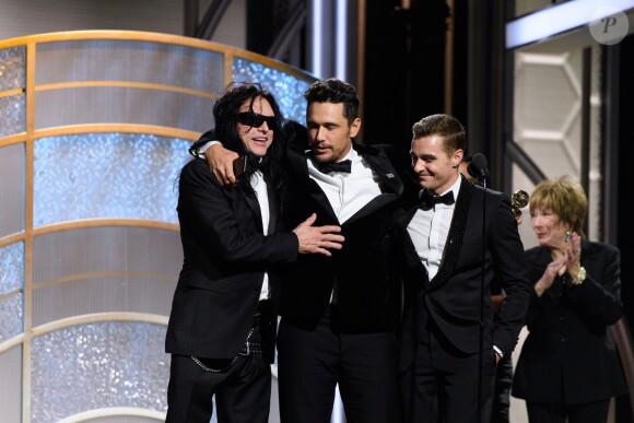 James Franco reçoit le Golden Globe du meilleur acteur dans une comédie à Los Angeles, le 7 janvier 2018.
