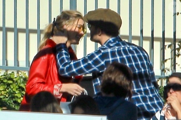 Exclusif - Ed Westwick et sa compagne Jessica Serfaty déjeunent à Los Angeles, le 20 janvier 2018.