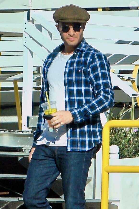 Exclusif - Ed Westwick et sa compagne Jessica Serfaty déjeunent à Los Angeles, le 20 janvier 2018.