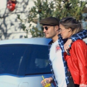 Exclusif - Ed Westwick et sa compagne Jessica Serfaty déjeunent à Los Angeles, le 20 janvier 2018.