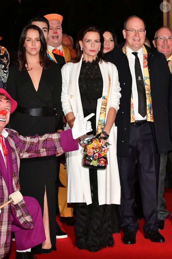 Pauline Ducruet, la princesse Stéphanie de Monaco et le prince Albert II de Monaco lors de la soirée de remise des prix du 42ème Festival International du Cirque de Monte Carlo le 23 janvier 2018. © Bruno Bebert/Bestimage