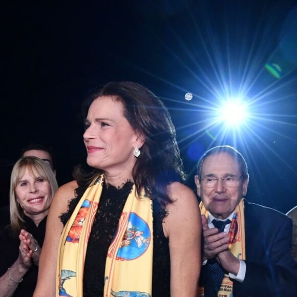 Pauline Ducruet, la princesse Stéphanie de Monaco et le prince Albert II de Monaco, derrière eux Robert Hossein et sa compagne Candice Patou, lors de la soirée de remise des prix du 42ème Festival International du Cirque de Monte Carlo le 23 janvier 2018. © Bruno Bebert/Bestimage