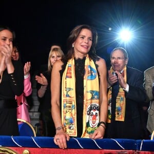 Pauline Ducruet, la princesse Stéphanie de Monaco et le prince Albert II de Monaco, derrière eux Robert Hossein et sa compagne Candice Patou, lors de la soirée de remise des prix du 42ème Festival International du Cirque de Monte Carlo le 23 janvier 2018. © Bruno Bebert/Bestimage