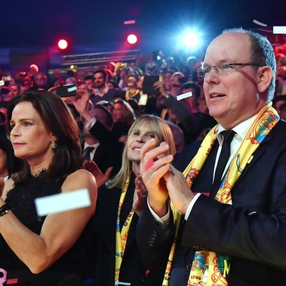 De gauche à droite, Pauline Ducruet, la princesse Stéphanie de Monaco et le prince Albert II de Monaco lors de la soirée de remise des prix du 42ème Festival International du Cirque de Monte Carlo le 23 janvier 2018. © Bruno Bebert/Bestimage