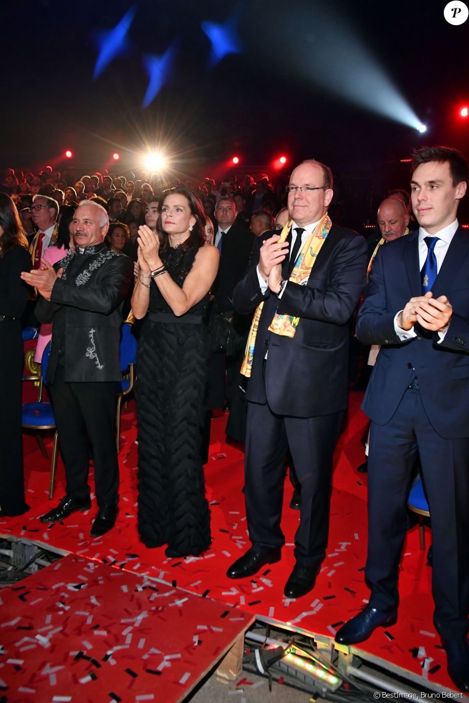 De gauche à droite, la princesse Stéphanie de Monaco, le prince Albert II de Monaco et Louis Ducruet lors de la soirée de remise des prix du 42ème Festival International du Cirque de Monte Carlo le 23 janvier 2018. © Bruno Bebert/Bestimage