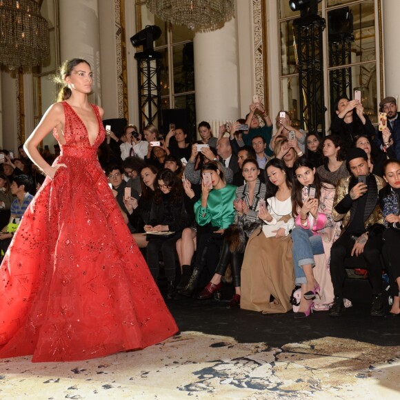 Denni Elias, Olivia Palermo, Dani Alves, Hiba Abouk, Iman Pérez, Caroline Daur et Elisa Bachir Bey - Défilé de mode "Zuhair Murad", collection Haute-Couture printemps-été 2018, à Paris le 24 janvier 2018. © Rachid Bellak/Bestimage