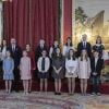 Le roi Felipe VI d'Espagne a remis le 30 janvier 2018, jour de son 50e anniversaire, le collier et les insignes de l'Ordre de la Toison d'or à sa fille aînée et héritière la princesse Leonor des Asturies, 12 ans, au palais royal à Madrid, en présence notamment de la reine Letizia, l'infante Sofia, le roi Juan Carlos Ier et la reine Sofia, l'infante Elena ou encore Paloma Rocasolano et Jesus Ortiz.