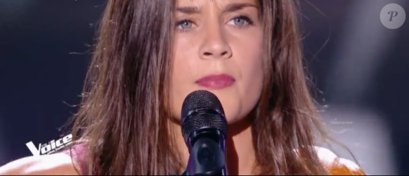 Kelly dans The Voice 7 sur TF1 le 3 février 2018.