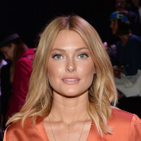 Caroline Receveur à la 10ème édition du "Etam Live Show" (Etam Lingerie) lors de la Fashion Week à l'école nationale supérieure des beaux-arts à Paris, France, le 26 septembre 2017. Photo by CVS-Veeren/Bestimage