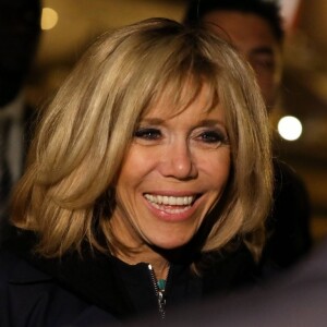 La première dame Brigitte Macron (Trogneux) sont accueillis par le président sénégalais Macky Sall et sa femme la première dame Marieme Faye Sall à l'aéroport international Léopold-Sédar-Senghor à Dakar, Sénégal, le 1er février 2018. © Dominique Jacovides/Bestimage