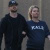 Exclusif - Aaron Paul et sa femme Lauren Parsekian enceinte se baladent en amoureux dans les rues de Los Angeles, le 30 janvier 2018