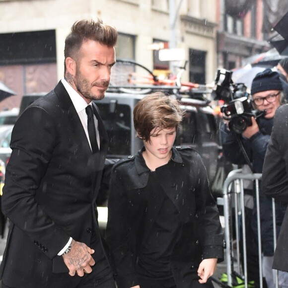 Victoria, David, Harper, Romeo et Cruz Beckham arrivent au restaurant français Balthazar dans le quartier de Soho à New York. Le 11 février 2018.