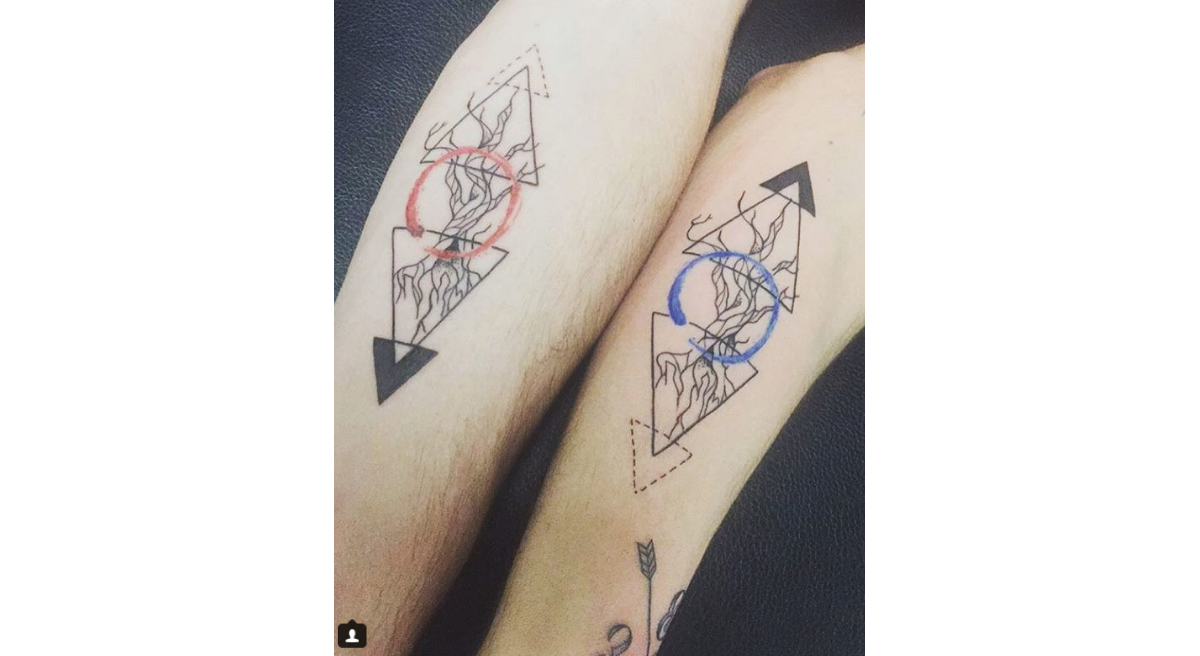 Photo : Enzo Soetens et son frère ont fait un tatouage commun. - Purepeople