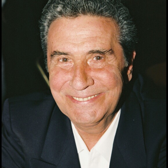 Archives - Gilbert Bécaud en 1998