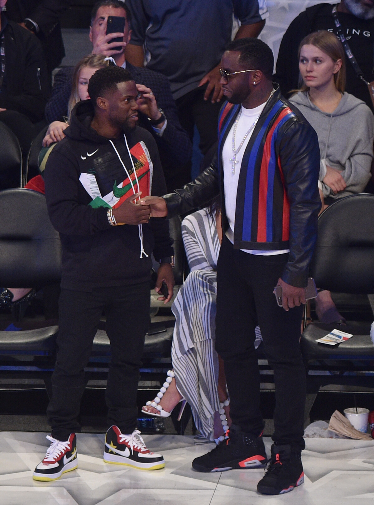 Photo Kevin Hart et Diddy assistent au NBA AllStar Game 2018 au Staples Center. Los Angeles
