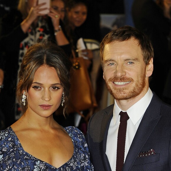 Alicia Vikander et son compagnon Michael Fassbender - Première du film "Une vie entre deux océans" au Curzon Mayfair à Londres. Le 19 octobre 2016